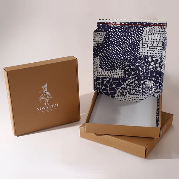 Shipping packaging for clothing — packaging illustration 3