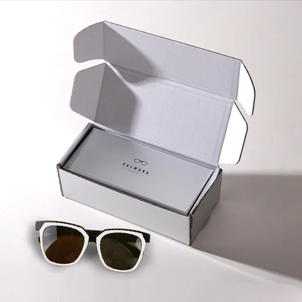 Sunglasses shipping boxes — packaging illustration 3