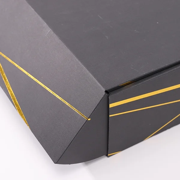 Mailer gift boxes — packaging illustration 3