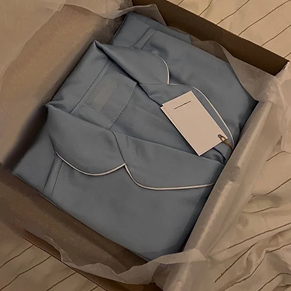 Custom apparel boxes — packaging illustration 3