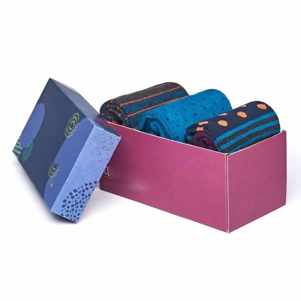 Sock gift box — packaging illustration 3