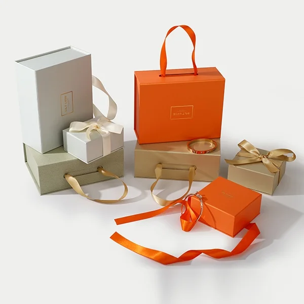 Jewelry custom packaging — packaging illustration 2
