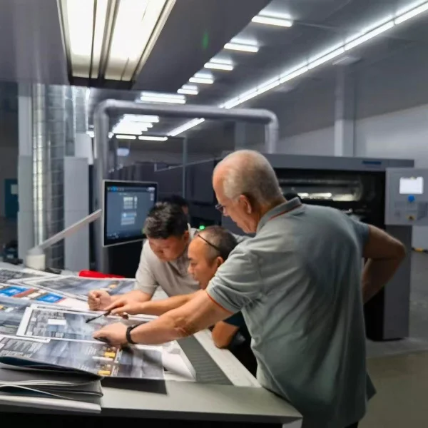 Packaging design: presentation, structure and use — archive photograph 4