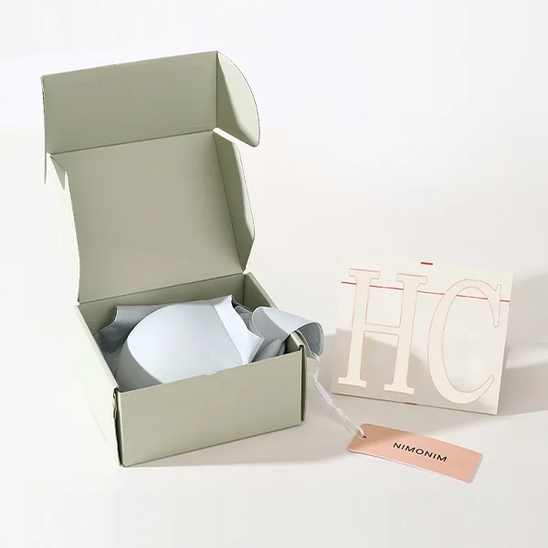 Custom clothing boxes — packaging illustration 3